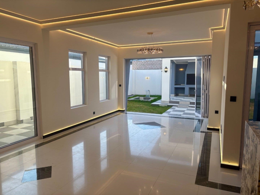 4 Bedroom Property for Sale in Sandown Western Cape